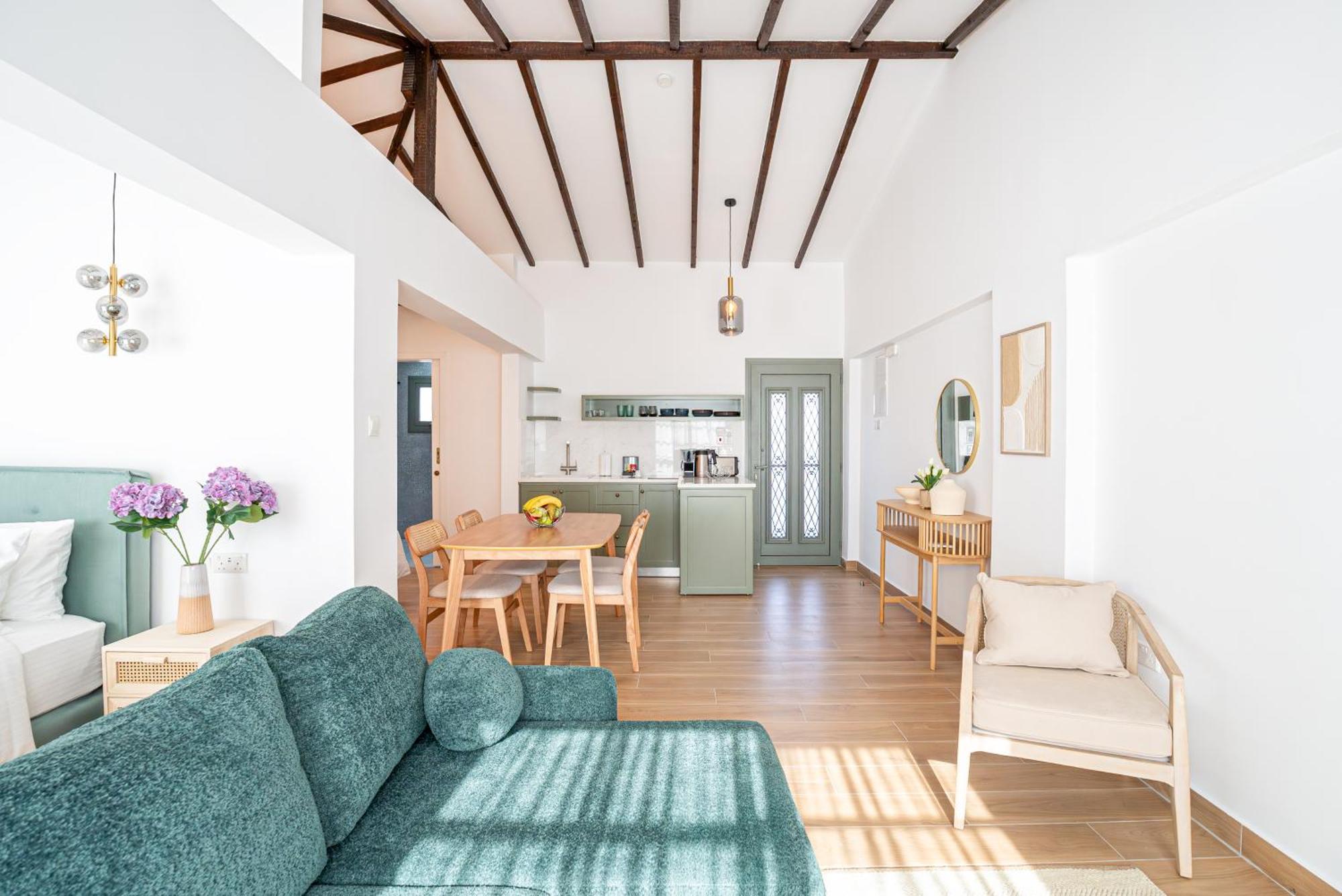 Loft Centrale Paphos Bagian luar foto