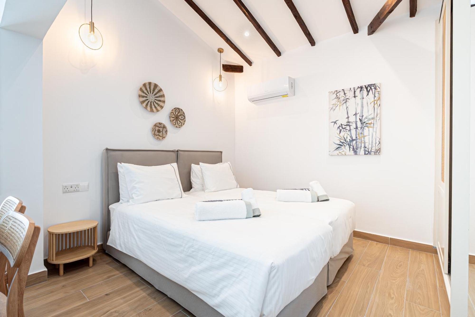 Loft Centrale Paphos Bagian luar foto